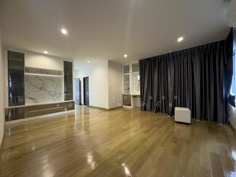 Sirichan Chimphli Taling Chan, Bangkok, Chim Plee, Taling Chan, Bangkok, 4 Bedrooms, 300 sqm, Single Detached House For Rent, by บริษัท เอชแอล แอสเซท จำกัด, 500246624 - DDproperty.com