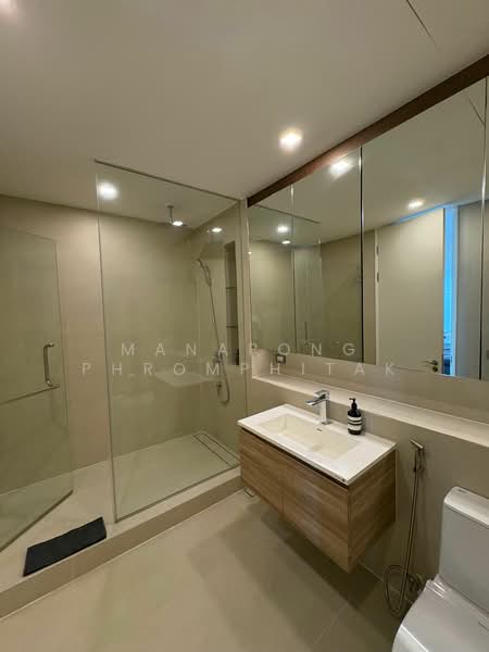 The Lakes, Bangkok, 123 Ratchadaphisek Road, Khlong Toei, Khlong Toei, Bangkok, 2 Bedrooms, 173 sqm, Condo For Rent, by Manapong Phromphitak, 500246627 - DDproperty.com