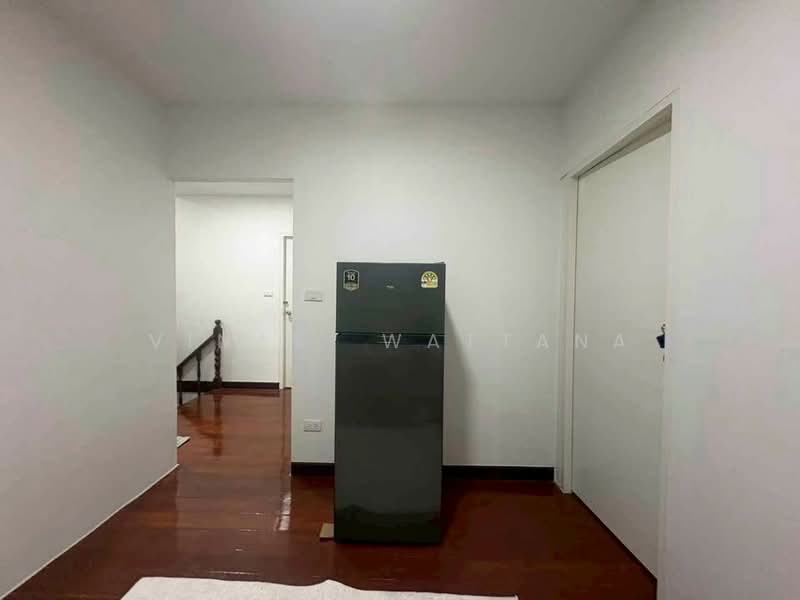 บ้าน 6-ห้องนอน, กรุงเทพ, ห้วยขวาง, ห้วยขวาง, กรุงเทพ, 300 ตร.ม., บ้านเดี่ยว ให้เช่า, โดย Vinai  Wattana, 500246676 - DDproperty.com