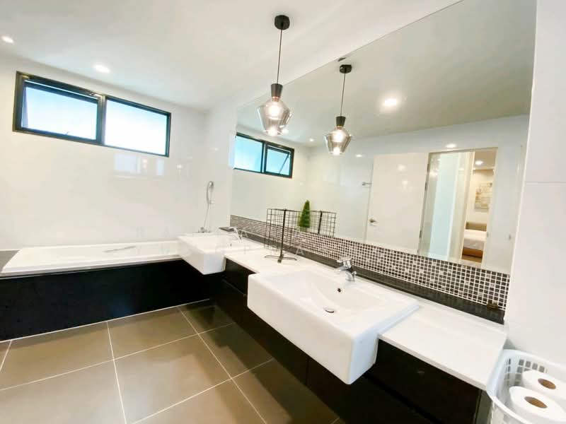 The City Pattanakarn, Bangkok, On Nut Road, Prawet, Prawet, Bangkok, 8 Bedrooms, 400 sqm, Single Detached House For Rent, by Rattanaphon Yungprakhon, 500246683 - DDproperty.com