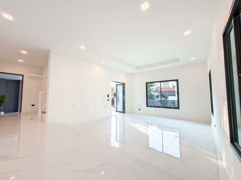 Laddarom Pinklao-Kanchanapisek, Nonthaburi, Kanchanaphisek Road, Bang Muang, Bang Yai, Nonthaburi, 4 Bedrooms, 220 sqm, Single Detached House For Sale, by Cherlin  Lophattarakulsart, 500246734 - DDproperty.com