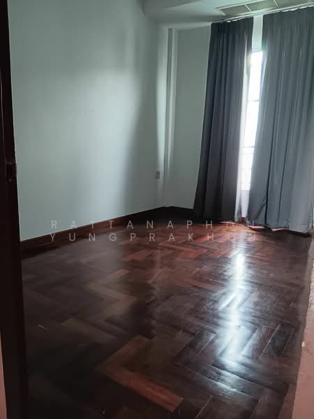 Baan Klang Muang Rama9-Srinakarin, Bangkok, Srinakarin Road, Suan Luang, Suan Luang, Bangkok, 3 Bedrooms, 280 sqm, Townhouse For Rent, by Rattanaphon Yungprakhon, 500246739 - DDproperty.com