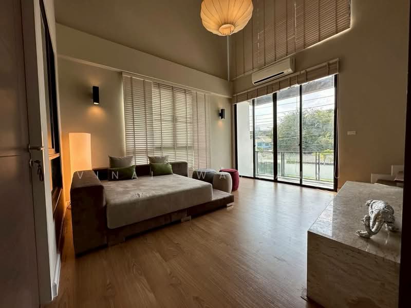 Bless Town Sukhumvit 50, Bangkok, Sukhumvit 50 Road, Phra Kanong, Khlong Toei, Bangkok, 3 Bedrooms, 300 sqm, Townhouse For Rent, by Vinai  Wattana, 500246769 - DDproperty.com