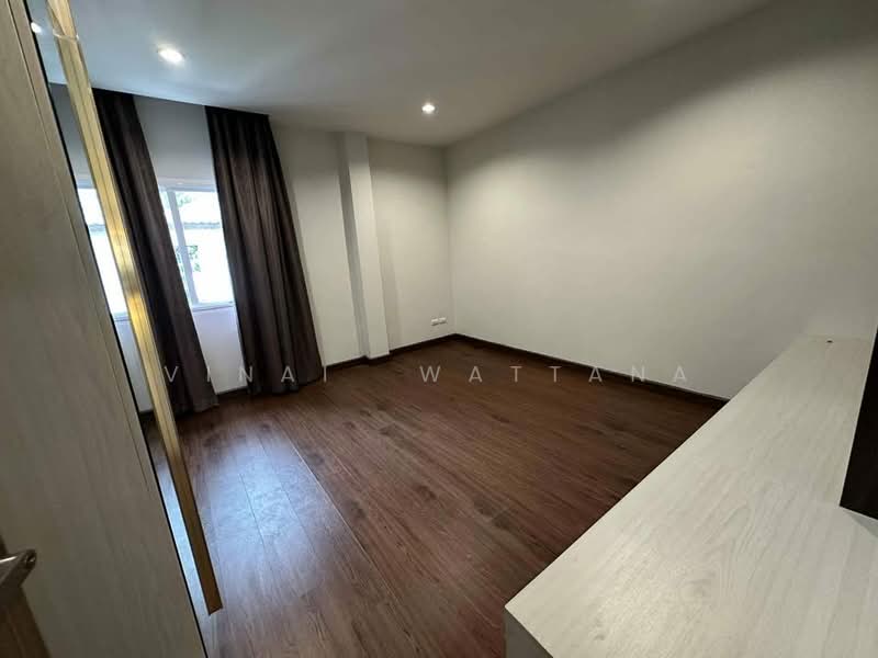 undefined, Bangkok, Saen Sab, Min Buri, Bangkok, 4 Bedrooms, 445 sqm, Single Detached House For Sale, by Vinai  Wattana, 500246863 - DDproperty.com