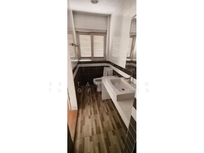 4-BR House, Bangkok, Saen Sab, Min Buri, Bangkok, 4 Bedrooms, 250 sqm, Single Detached House For Rent, by Rattanaphon Yungprakhon, 500246879 - DDproperty.com