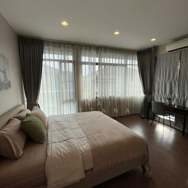 Setthasiri Krungthep Kreetha, Bangkok, Krungthep Kreetha Road, Hua Mak, Bang Kapi, Bangkok, 4 Bedrooms, 280 sqm, Single Detached House For Rent, by Vinai  Wattana, 500246886 - DDproperty.com