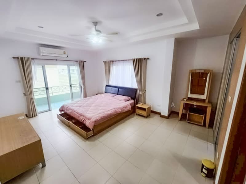 4 Bedroom House for Sale in North Pattaya, Chon Buri (Pattaya), Bang Lamung, Bang Lamung (Pattaya), Chon Buri (Pattaya), 4 Bedrooms, 288 sqm, Single Detached House For Sale, by PLC real estate, 500246949 - DDproperty.com