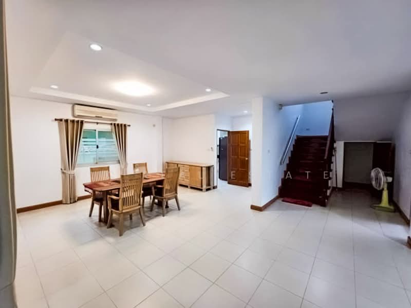 4 Bedroom House for Sale in North Pattaya, Chon Buri (Pattaya), Bang Lamung, Bang Lamung (Pattaya), Chon Buri (Pattaya), 4 Bedrooms, 288 sqm, Single Detached House For Sale, by PLC real estate, 500246949 - DDproperty.com