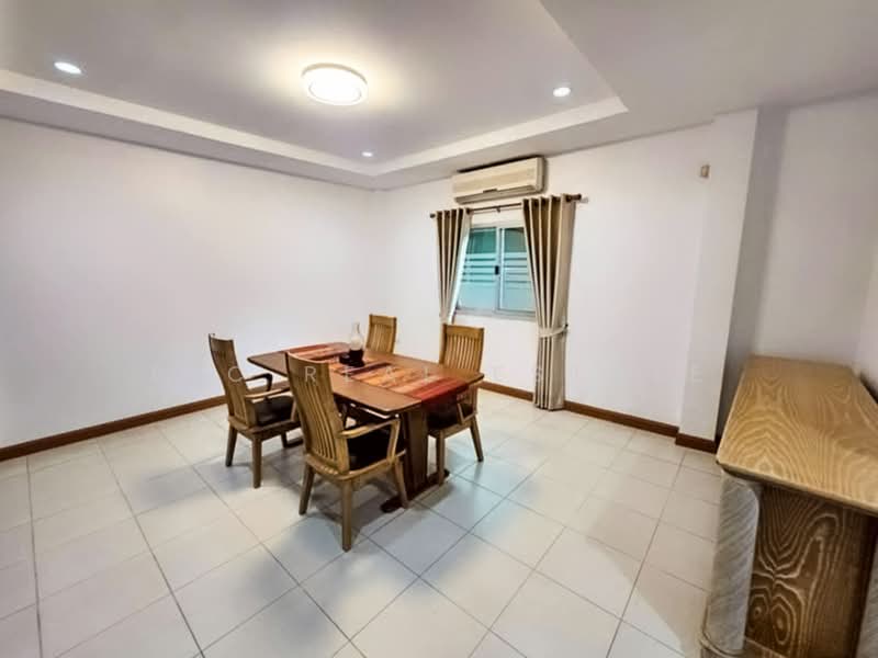 4 Bedroom House for Sale in North Pattaya, Chon Buri (Pattaya), Bang Lamung, Bang Lamung (Pattaya), Chon Buri (Pattaya), 4 Bedrooms, 288 sqm, Single Detached House For Sale, by PLC real estate, 500246949 - DDproperty.com