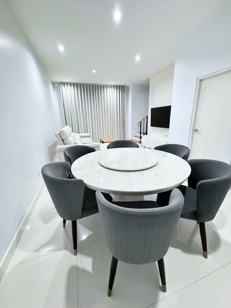 Baan Klang Muang Rama 9-Krungthep Kreetha, Bangkok, Soi Kanchanaphisek 23, Saphan Sung, Saphan Sung, Bangkok, 3 Bedrooms, 152 sqm, Townhouse For Rent, by Vinai  Wattana, 500246960 - DDproperty.com