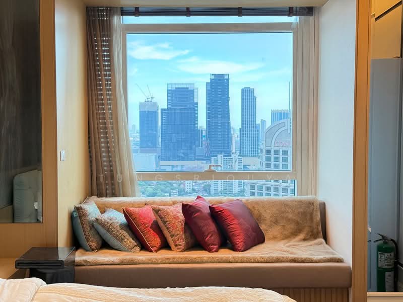 Athenee Residence, Bangkok, 65 Witthayu Road, Lumphini, Pathum Wan, Bangkok, 2 Bedrooms, 140 sqm, Condo For Rent, by Suthana Tungsriouya, 500246966 - DDproperty.com