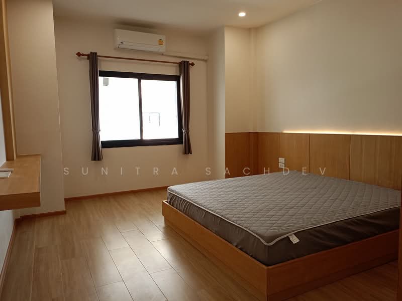 หมู่บ้านรุ่งเจริญ1 อุดมสุข51, Bangkok, Bang Chak, Phra Khanong, Bangkok, 2 Bedrooms, 110 sqm, Townhouse For Rent, by Sunitra Sachdev, 500246979 - DDproperty.com