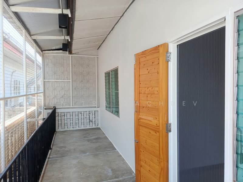 หมู่บ้านรุ่งเจริญ1 อุดมสุข51, Bangkok, Bang Chak, Phra Khanong, Bangkok, 2 Bedrooms, 110 sqm, Townhouse For Rent, by Sunitra Sachdev, 500246979 - DDproperty.com