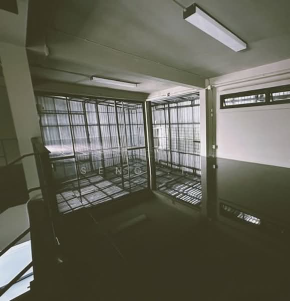 อาคารสำนักงาน 2 หลัง รีโนเวทใหม่ ถนนรัชดาภิเษก 32 ตรงข้ามศาลอาญา, กรุงเทพ, จันทรเกษม, จตุจักร, กรุงเทพ, 1,200 ตร.ม., สำนักงาน ให้เช่า, โดย Seng .PL, 500246990 - DDproperty.com