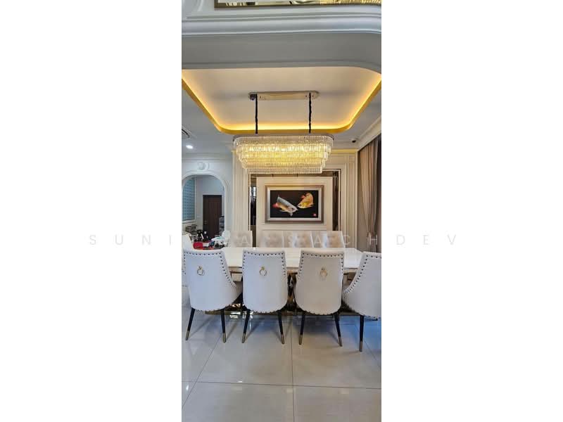The Palazzo Pinklao, Bangkok, 55 Borommaratchachonnani Frontage Rd, Sala Thammasop, Thawi Watthana, Bangkok, 4 Bedrooms, 403 sqm, Single Detached House For Sale, by Sunitra Sachdev, 500247017 - DDproperty.com