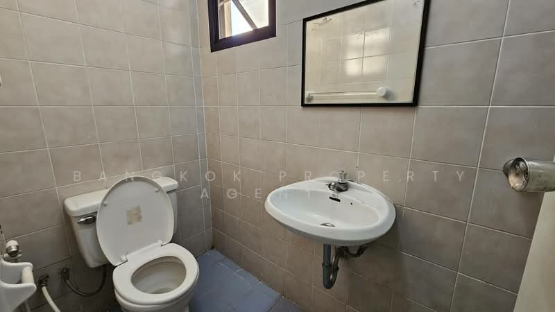 G.P. Grande Tower, Bangkok, 55 Sukhumvit 23, Khlongtoei Nua, Watthana, Bangkok, 3 Bedrooms, 360 sqm, Condo For Rent, by BANGKOK PROPERTY AGENTS, 500247018 - DDproperty.com
