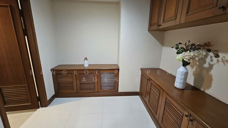 G.P. Grande Tower, Bangkok, 55 Sukhumvit 23, Khlongtoei Nua, Watthana, Bangkok, 3 Bedrooms, 360 sqm, Condo For Rent, by BANGKOK PROPERTY AGENTS, 500247018 - DDproperty.com