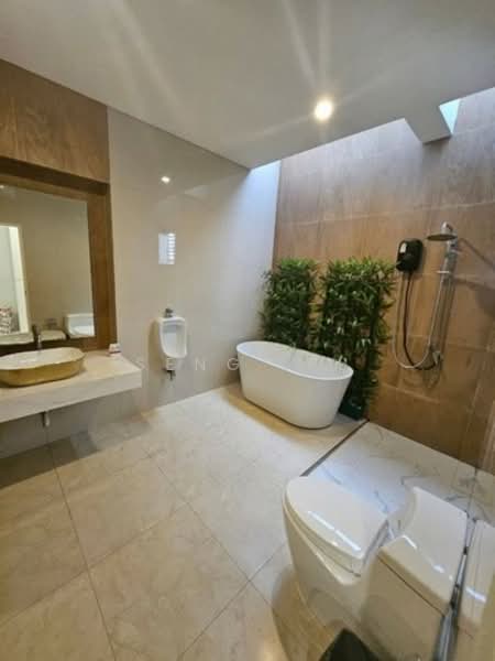 ให้เช่า ขายบ้านเดี่ยว 3 ชั้น Luxuly Pool villa ทำเลสุขุมวิท 62 ใกล้ BTS บางจาก, กรุงเทพ, บางจาก, พระโขนง, กรุงเทพ, 700 ตร.ม., บ้านเดี่ยว ให้เช่า, โดย Seng .PL, 500247034 - DDproperty.com