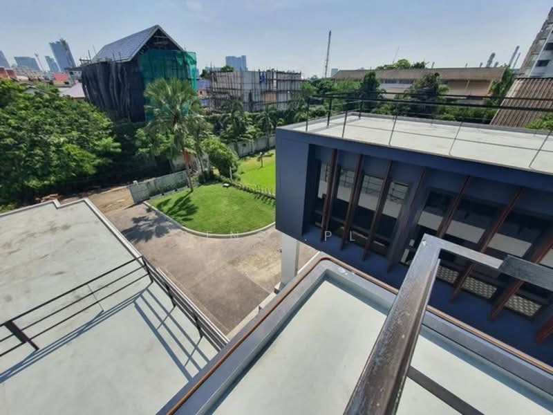 ให้เช่า ขายบ้านเดี่ยว 3 ชั้น Luxuly Pool villa ทำเลสุขุมวิท 62 ใกล้ BTS บางจาก, กรุงเทพ, บางจาก, พระโขนง, กรุงเทพ, 700 ตร.ม., บ้านเดี่ยว ให้เช่า, โดย Seng .PL, 500247034 - DDproperty.com