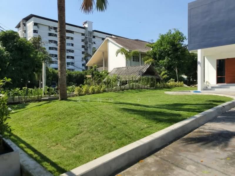 ให้เช่า ขายบ้านเดี่ยว 3 ชั้น Luxuly Pool villa ทำเลสุขุมวิท 62 ใกล้ BTS บางจาก, Bangkok, Bang Chak, Phra Khanong, Bangkok, 5 Bedrooms, 700 sqm, Single Detached House For Rent, by Narong Chutianankasem, 500247034 - DDproperty.com