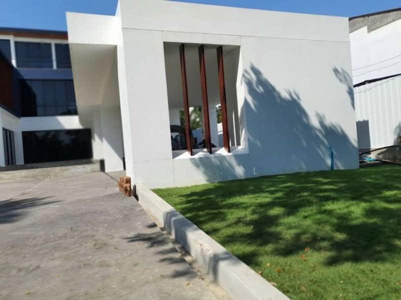 ให้เช่า ขายบ้านเดี่ยว 3 ชั้น Luxuly Pool villa ทำเลสุขุมวิท 62 ใกล้ BTS บางจาก, กรุงเทพ, บางจาก, พระโขนง, กรุงเทพ, 700 ตร.ม., บ้านเดี่ยว ให้เช่า, โดย Seng .PL, 500247034 - DDproperty.com