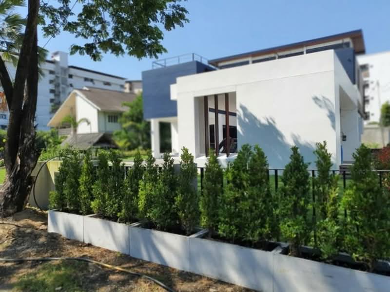 ให้เช่า ขายบ้านเดี่ยว 3 ชั้น Luxuly Pool villa ทำเลสุขุมวิท 62 ใกล้ BTS บางจาก, กรุงเทพ, บางจาก, พระโขนง, กรุงเทพ, 700 ตร.ม., บ้านเดี่ยว ให้เช่า, โดย Seng .PL, 500247034 - DDproperty.com