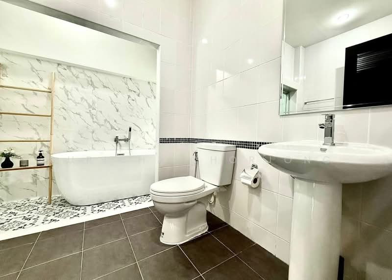 3-BR House, Chon Buri (Pattaya), Huai Yai, Bang Lamung (Pattaya), Chon Buri (Pattaya), 3 Bedrooms, 250 sqm, Single Detached House For Sale, by Supicha Chorjong, 500247035 - DDproperty.com