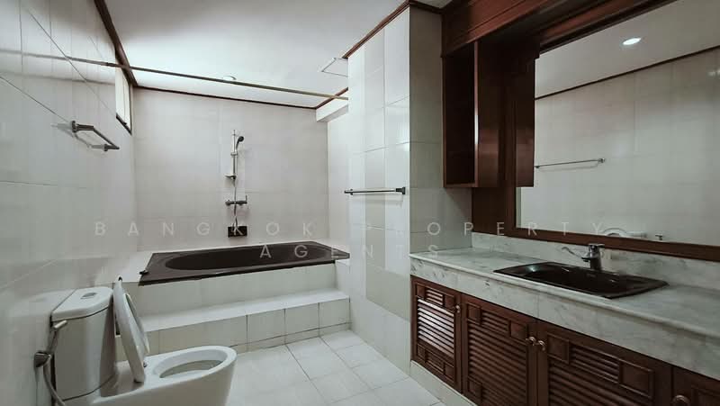 Govind Tower, Bangkok, Soi Sukhumvit 19, Khlongtoei Nua, Watthana, Bangkok, 3 Bedrooms, 360 sqm, Condo For Rent, by BANGKOK PROPERTY AGENTS, 500247047 - DDproperty.com