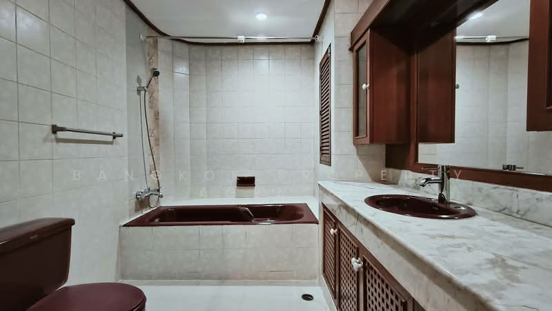 Govind Tower, Bangkok, Soi Sukhumvit 19, Khlongtoei Nua, Watthana, Bangkok, 3 Bedrooms, 360 sqm, Condo For Rent, by BANGKOK PROPERTY AGENTS, 500247047 - DDproperty.com