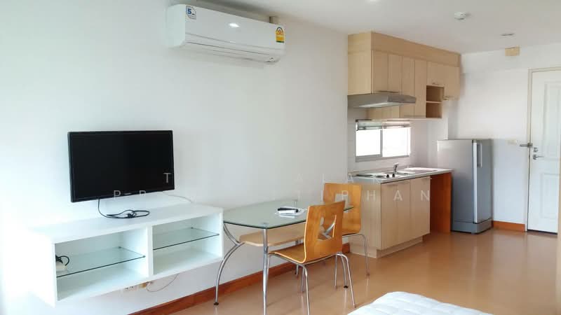 Plus 38 Hip, Bangkok, 5 Soi Sukhumvit 38, Phra Kanong, Khlong Toei, Bangkok, 1 Bedroom, 34 sqm, Condo For Rent, by Thanyalak Premputtiphan, 500247074 - DDproperty.com