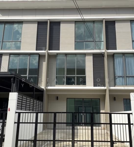 undefined, Bangkok, Thab Yao, Lat Krabang, Bangkok, 3 Bedrooms, 204 sqm, Townhouse For Rent, by Rattanaphon Yungprakhon, 500247084 - DDproperty.com