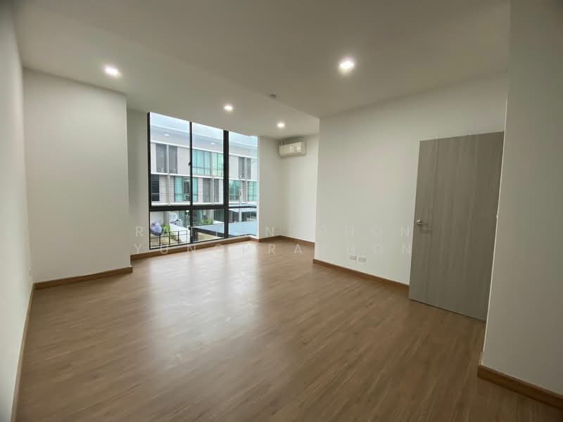 undefined, Bangkok, Thab Yao, Lat Krabang, Bangkok, 3 Bedrooms, 204 sqm, Townhouse For Rent, by Rattanaphon Yungprakhon, 500247084 - DDproperty.com