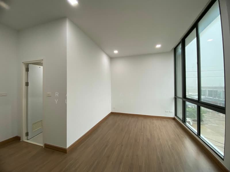 undefined, Bangkok, Thab Yao, Lat Krabang, Bangkok, 3 Bedrooms, 204 sqm, Townhouse For Rent, by Rattanaphon Yungprakhon, 500247084 - DDproperty.com