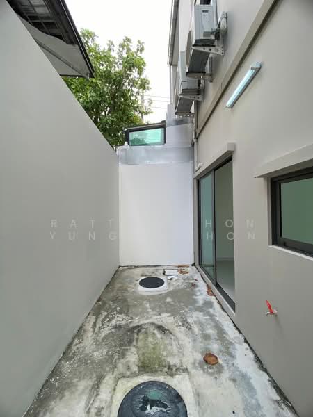 undefined, Bangkok, Thab Yao, Lat Krabang, Bangkok, 3 Bedrooms, 204 sqm, Townhouse For Rent, by Rattanaphon Yungprakhon, 500247084 - DDproperty.com