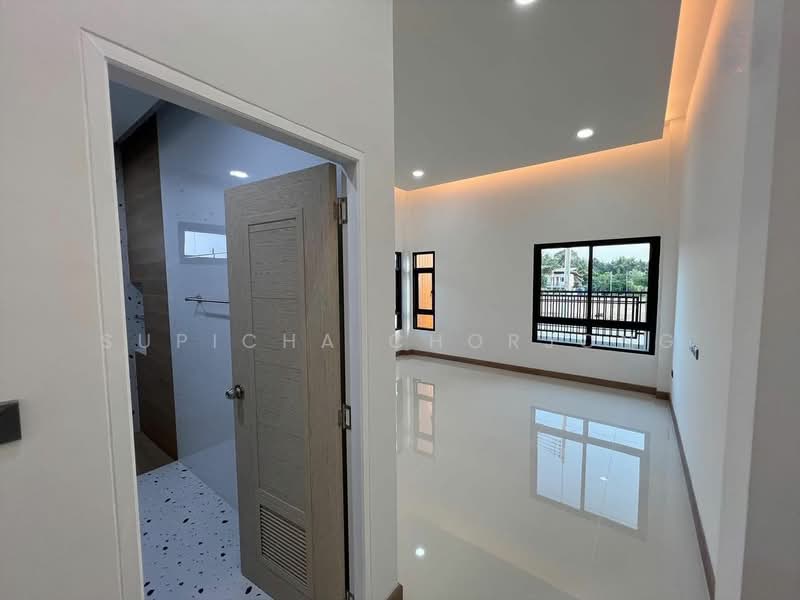 undefined, Chon Buri (Pattaya), Poong, Bang Lamung (Pattaya), Chon Buri (Pattaya), 3 Bedrooms, 251 sqm, Single Detached House For Sale, by Supicha Chorjong, 500247089 - DDproperty.com