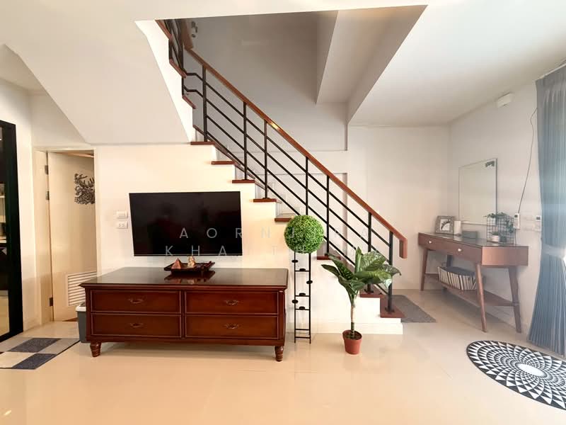 ให้เช่า - R0941 | ให้เช่าทาวน์โฮม 3 ชั้น ทำเลป่าแดด 4 ห้องนอน, 4 นาที จากเซ็นทรัลแอร์พอร์ต, เชียงใหม่