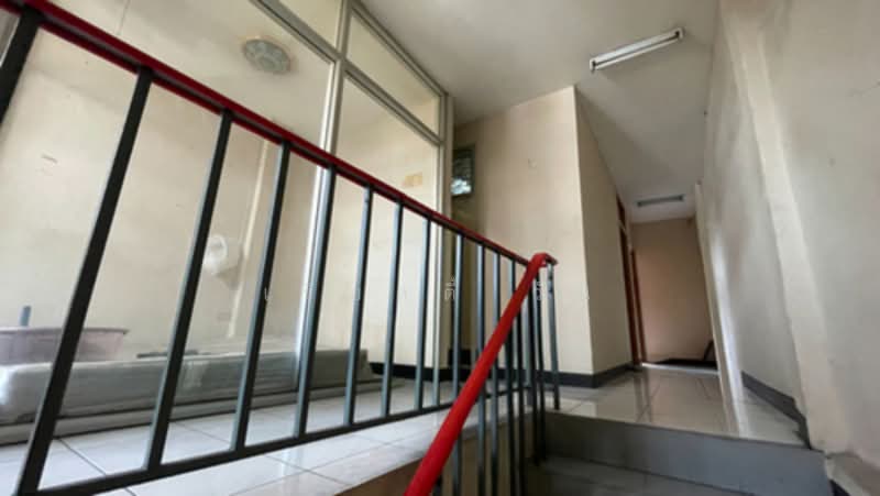 ขายอาคารพาณิชย์3.5 ชั้น ทัศนีย์นิเวศน์2 ประชาอุทิศ 123 ราคาถูก, Bangkok, Thung Khru, Thung Khru, Bangkok, , 200 sqm, Shophouse For Sale, by เรียลตี้ วัน, 500247165 - DDproperty.com