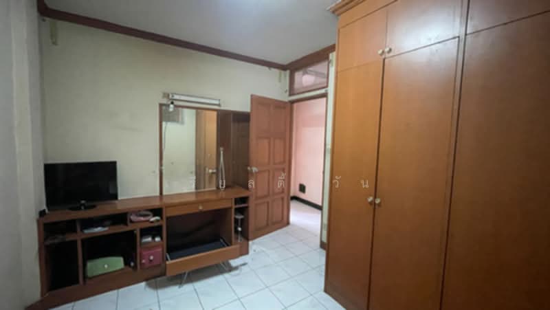 ขายอาคารพาณิชย์3.5 ชั้น ทัศนีย์นิเวศน์2 ประชาอุทิศ 123 ราคาถูก, Bangkok, Thung Khru, Thung Khru, Bangkok, , 200 sqm, Shophouse For Sale, by เรียลตี้ วัน, 500247165 - DDproperty.com