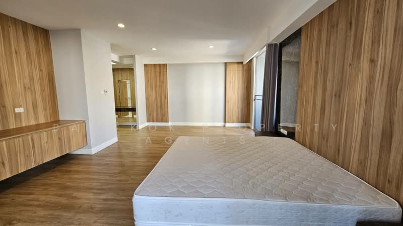 Raj Mansion, Bangkok, 31-33 Soi Sukhumvit 20, Khlong Toei, Khlong Toei, Bangkok, 4 Bedrooms, 360 sqm, Condo For Rent, by BANGKOK PROPERTY AGENTS, 500247175 - DDproperty.com