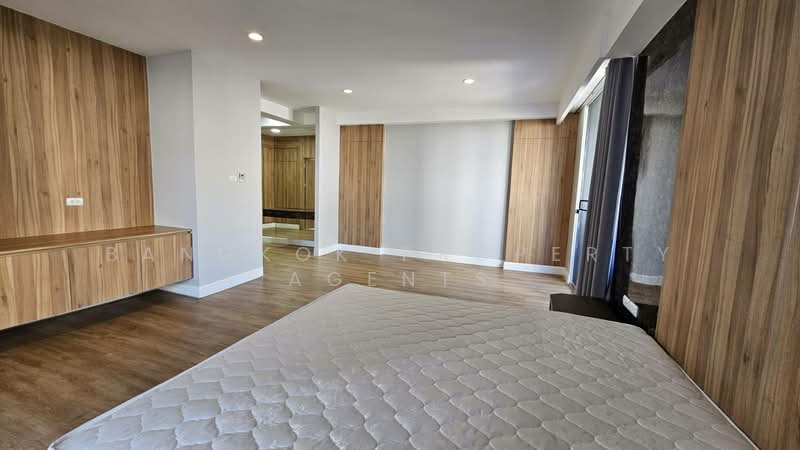 Raj Mansion, Bangkok, 31-33 Soi Sukhumvit 20, Khlong Toei, Khlong Toei, Bangkok, 4 Bedrooms, 360 sqm, Condo For Rent, by BANGKOK PROPERTY AGENTS, 500247175 - DDproperty.com