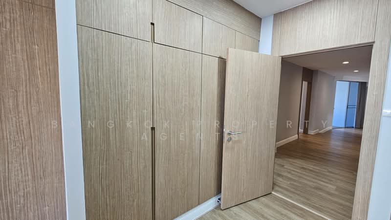 Raj Mansion, Bangkok, 31-33 Soi Sukhumvit 20, Khlong Toei, Khlong Toei, Bangkok, 4 Bedrooms, 360 sqm, Condo For Rent, by BANGKOK PROPERTY AGENTS, 500247175 - DDproperty.com