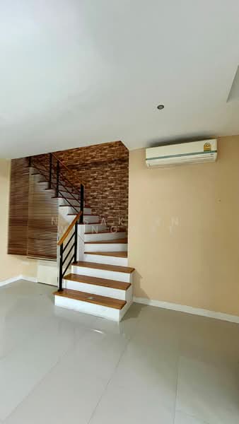 ขาย - ทาวน์เฮ้าส์ 3-ห้องนอน, กรุงเทพ