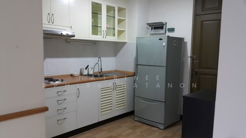 Green Point Silom, Bangkok, 29 Soi Anumanratthanon, Suriyawong, Bang Rak, Bangkok, 2 Bedrooms, 74 sqm, Condo For Rent, by Natrinee Aphirachatanon, 500247192 - DDproperty.com