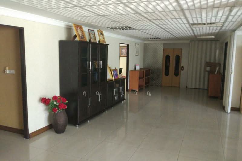 Office building, 5-storey, 2 adjacent units, Bangkok, Huai Khwang, Huai Khwang, Bangkok, , 896 sqm, Office Space For Sale, by คุณ ขวัญ, 500247335 - DDproperty.com