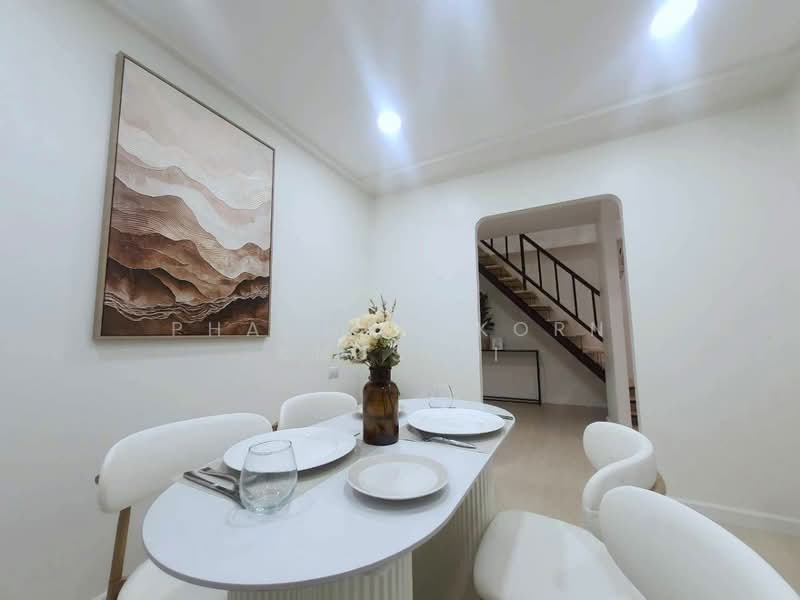 Eastwood Park, Bangkok, On Nut 36 Alley, Suan Luang, Suan Luang, Bangkok, 2 Bedrooms, 100 sqm, Condo For Sale, by Phacharakorn Anusiri, 500247465 - DDproperty.com