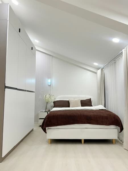 Eastwood Park, Bangkok, On Nut 36 Alley, Suan Luang, Suan Luang, Bangkok, 2 Bedrooms, 100 sqm, Condo For Sale, by Phacharakorn Anusiri, 500247465 - DDproperty.com