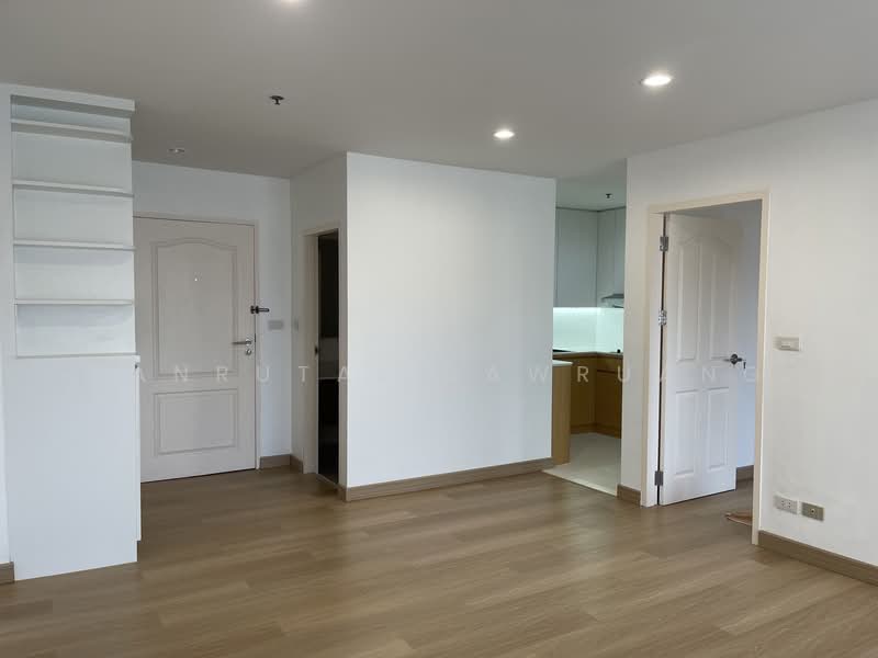 The Executive Regent, Bangkok, 2264/3 Nanglinchee Road, Chong Nonsi, Yan Nawa, Bangkok, 1 Bedroom, 69 sqm, Condo For Sale, by Kanrutai Dawruang, 500247477 - DDproperty.com