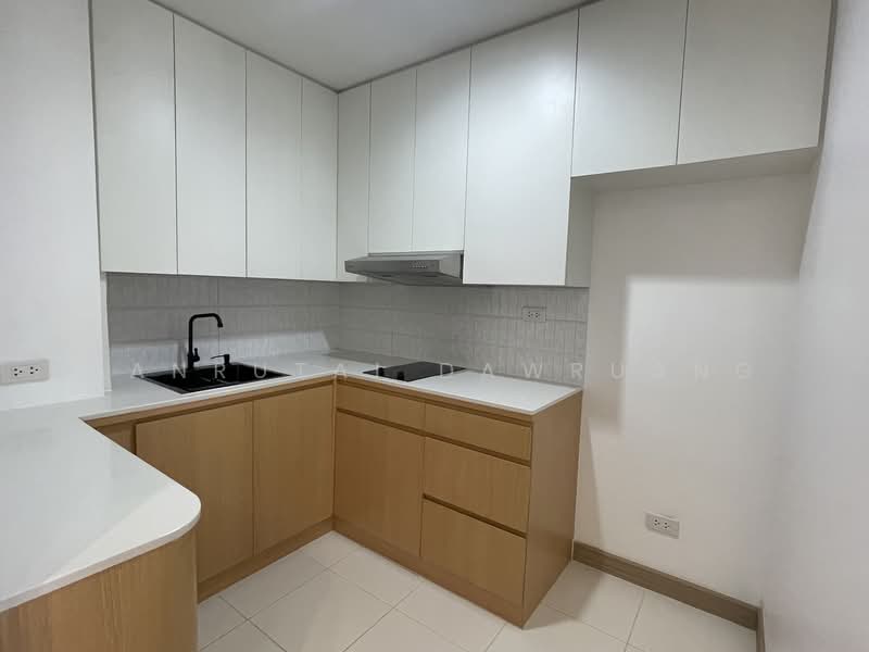 The Executive Regent, Bangkok, 2264/3 Nanglinchee Road, Chong Nonsi, Yan Nawa, Bangkok, 1 Bedroom, 69 sqm, Condo For Sale, by Kanrutai Dawruang, 500247477 - DDproperty.com