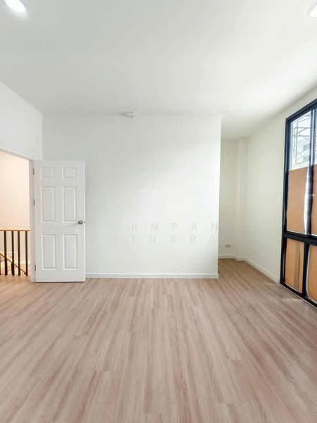 ทาวน์เฮ้าส์ 3-ห้องนอน, กรุงเทพ, ตลาดบางเขน, หลักสี่, กรุงเทพ, 174 ตร.ม., ทาวน์เฮ้าส์ ขาย, โดย Pornpan Chantharakasemchai, 500247487 - DDproperty.com