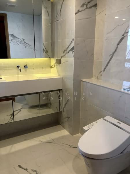 Siamese Exclusive Sukhumvit 31, Bangkok, 75 Soi Sukhumvit 31, Khlong Tan Nua, Watthana, Bangkok, 3 Bedrooms, 120 sqm, Condo For Rent, by Tanyanee Paorik, 500247496 - DDproperty.com